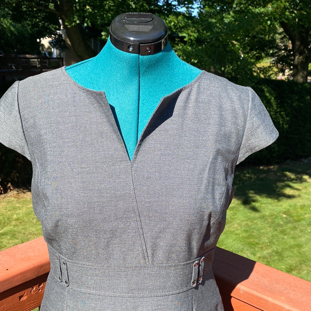 GREY FINE HOUNDSTOOTH DRESS SZ 14