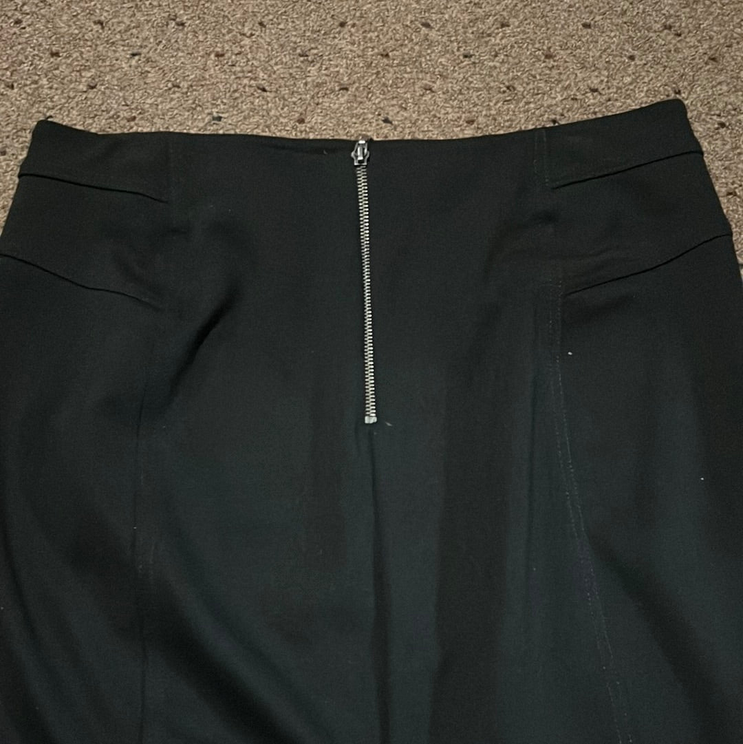 4.22 NY & Company BlK skirt Sz 6
